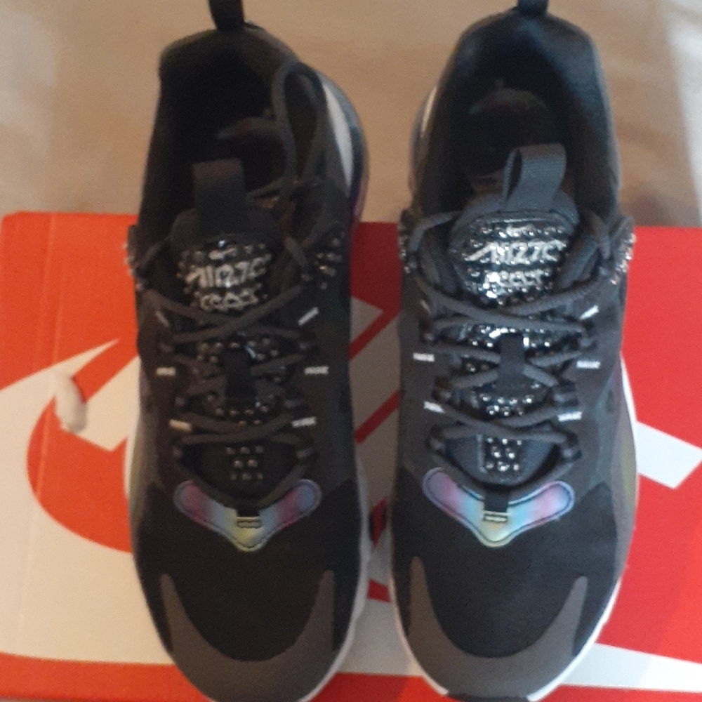 Air max 270 react - Picture 3 of 4